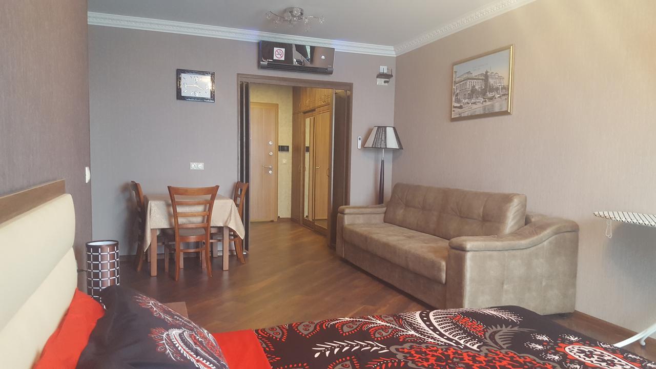 Mimino Apartment Deluxe First Line Batumi Bagian luar foto