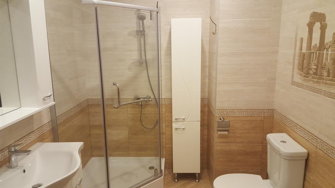 Mimino Apartment Deluxe First Line Batumi Bagian luar foto