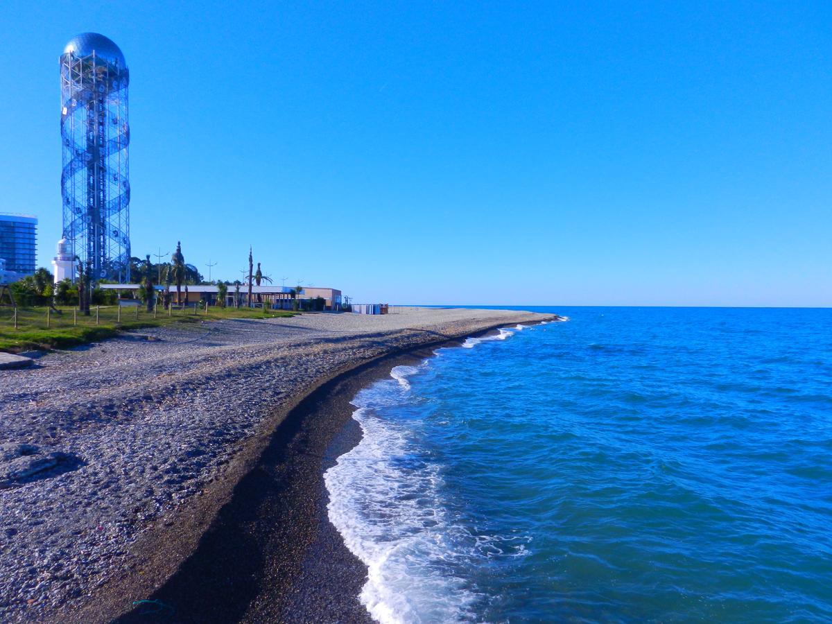 Mimino Apartment Deluxe First Line Batumi Bagian luar foto