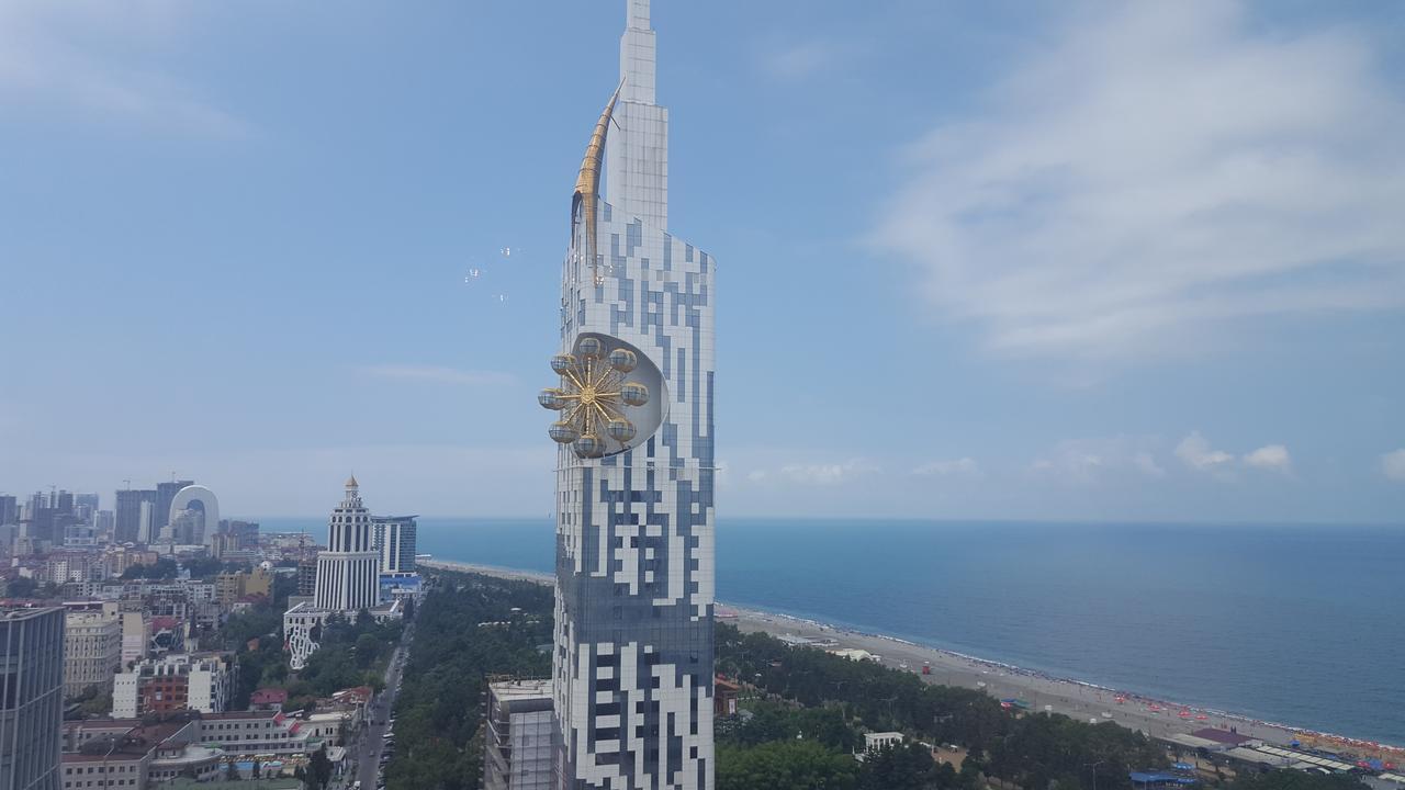 Mimino Apartment Deluxe First Line Batumi Bagian luar foto